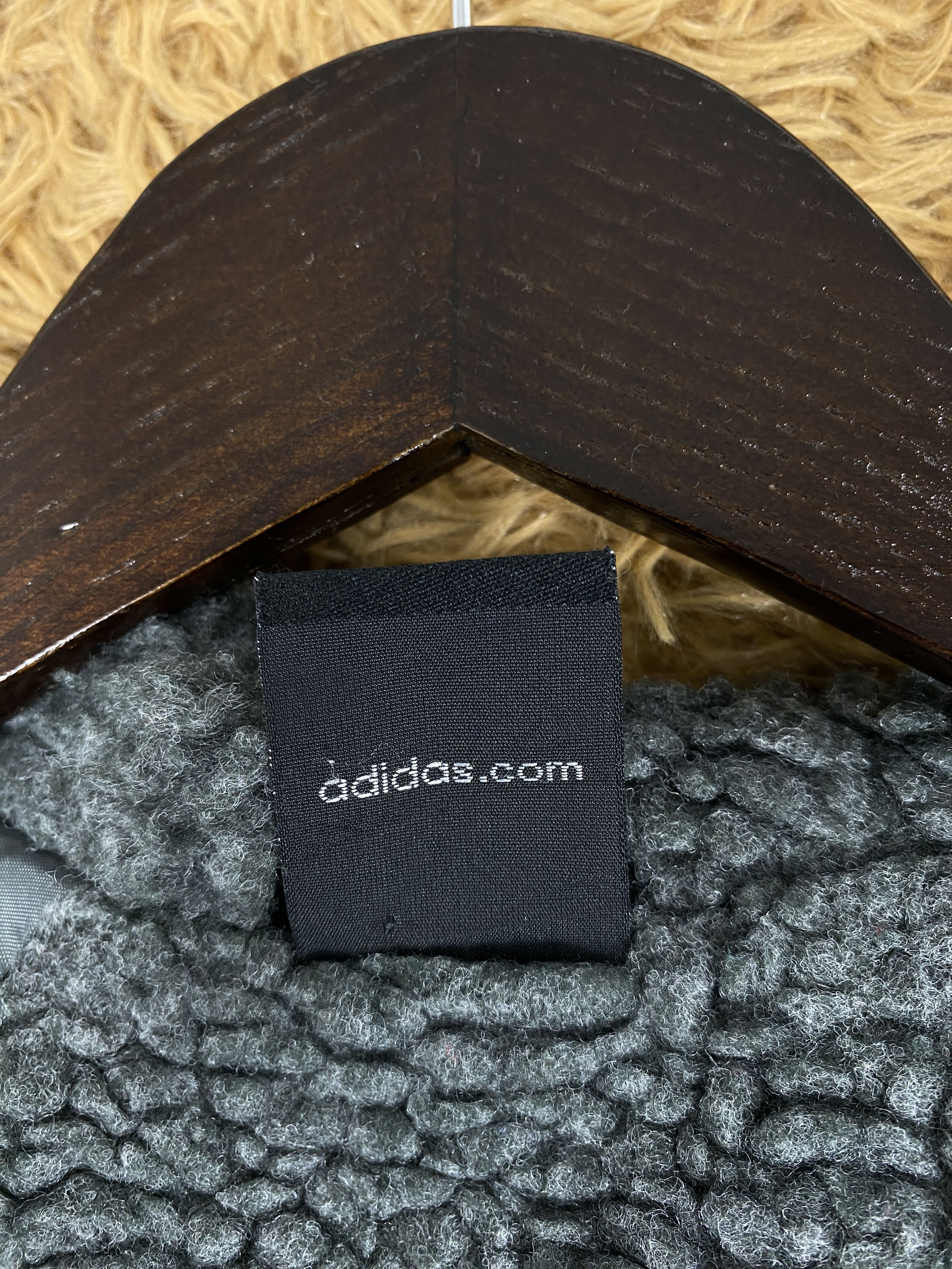 Adidas Vintage Adidas Red Stripes Hoodie Sherpa Lining Jacket J2268 Size US S / EU 44-46 / 1 - 12 Thumbnail
