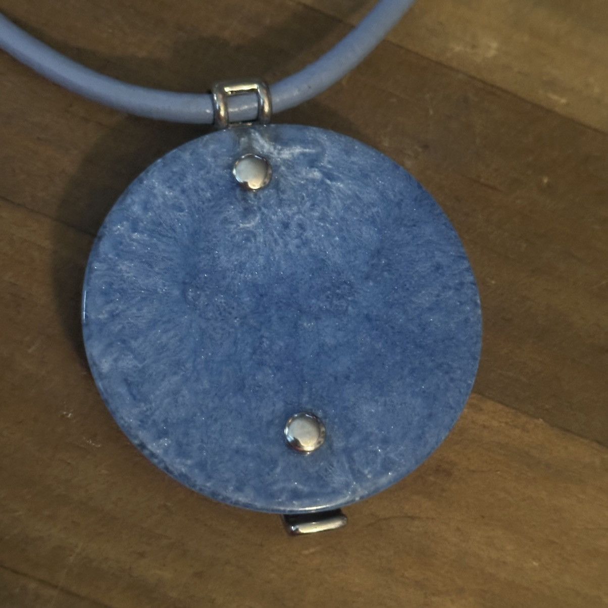 Vintage Vintage blue lucite medallion pendant cord necklace Size ONE SIZE - 5 Thumbnail