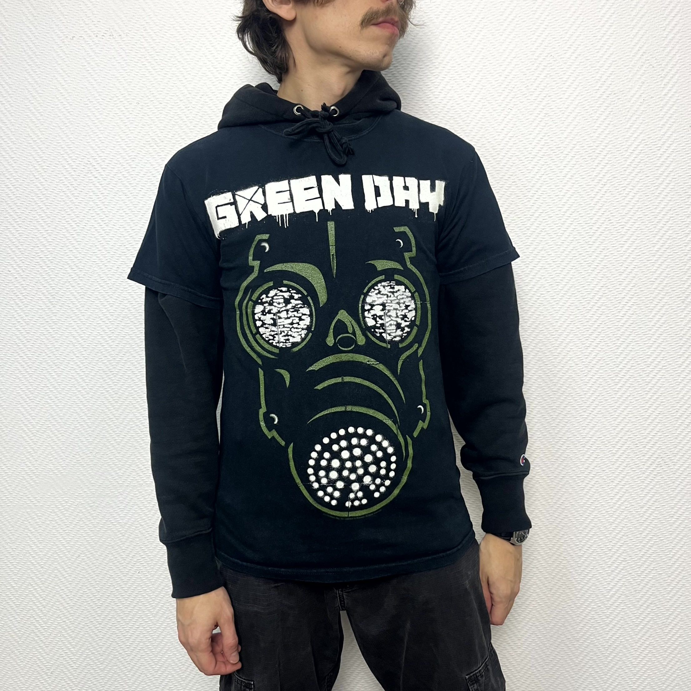Gildan Gildan Green Day Gas Mask Black Rock T-Shirt Men’s Size S Size US S / EU 44-46 / 1 - 6 Thumbnail