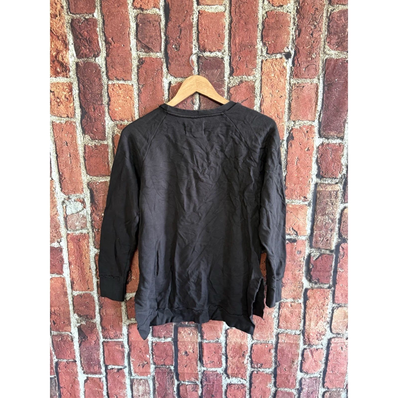Sol Angeles Sol Angeles Anthropologie Womens Gray Long Sleeve Pullover Sweatshirt Sz Small Size S / US 4 / IT 40 - 2 Thumbnail