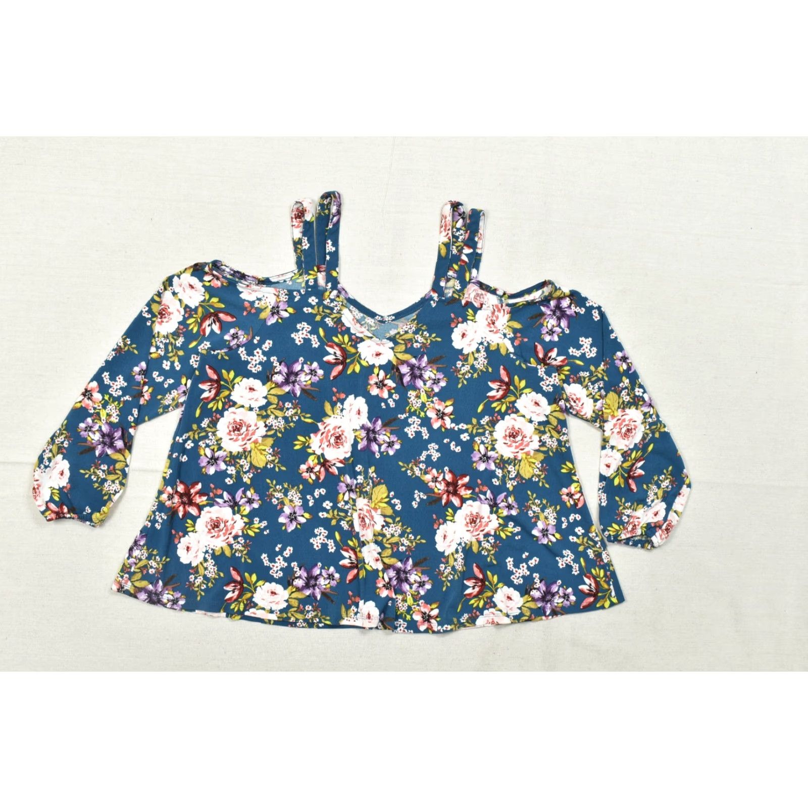 Torrid Torrid Blouse Blue Floral Cold Shoulder V-Neck Long Sleeve Top Women Plus Size 0 Size XS / US 0-2 / IT 36-38 - 4 Thumbnail