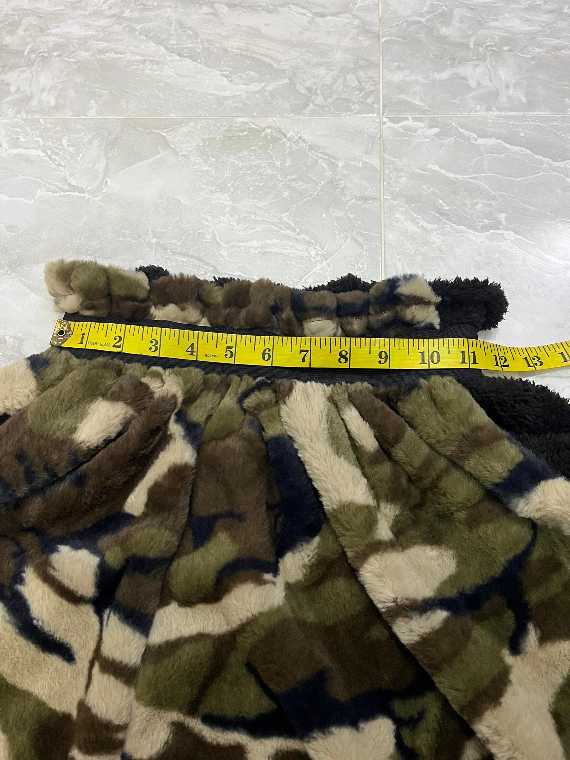 Japanese Brand Edge Line Reversible Camo Black Fleece Skirt Wrap Size 28" / US 6 / IT 42 - 14 Thumbnail
