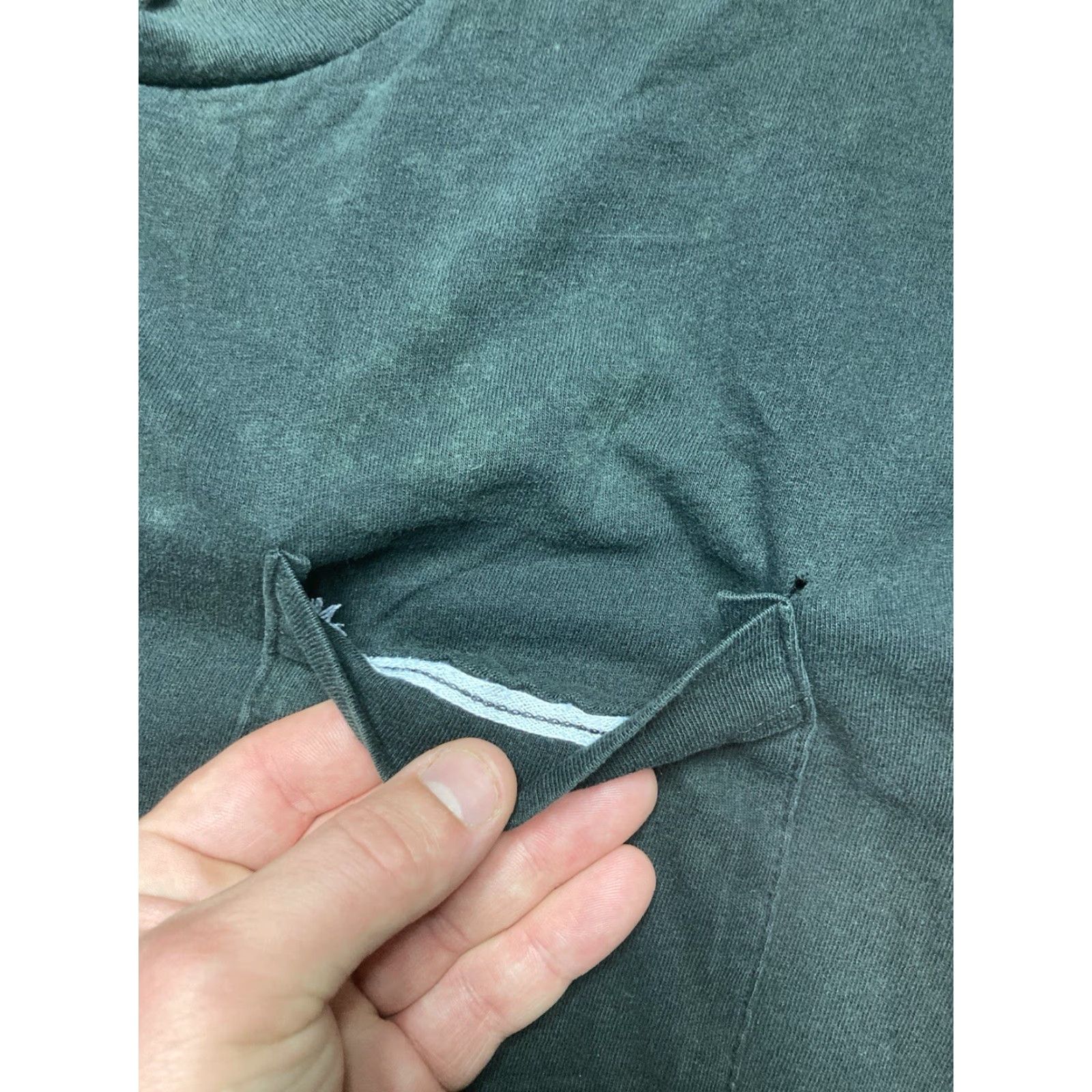 Fruit Of The Loom VINTAGE 80s Fruit of the Loom T-Shirt Pocket Black Cotton Men M Size US M / EU 48-50 / 2 - 4 Thumbnail