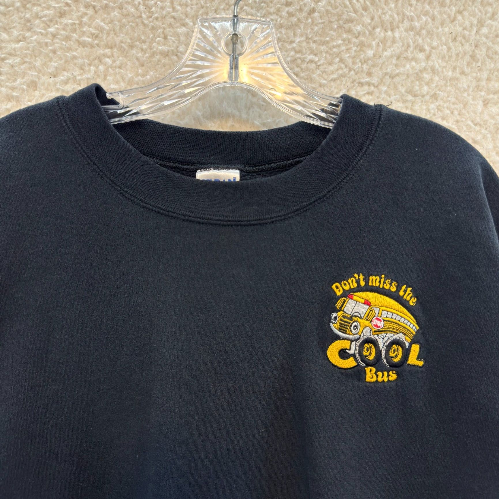 Gildan VINTAGE Gildan Sweatshirt XL Black Crewneck Pullover Patch Bus Y2K Cool Size US XL / EU 56 / 4 - 3 Thumbnail