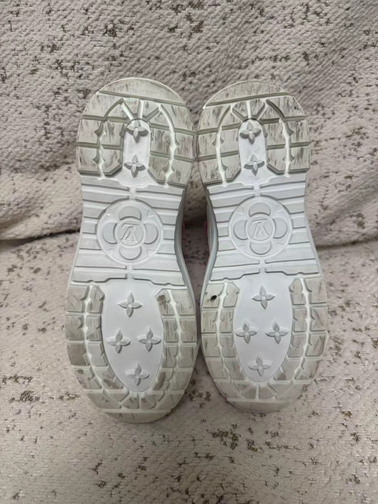 Louis Vuitton LV Canvas Sneaker 35.5 (Worn Twice) Size US 5 / IT 35 - 3 Thumbnail