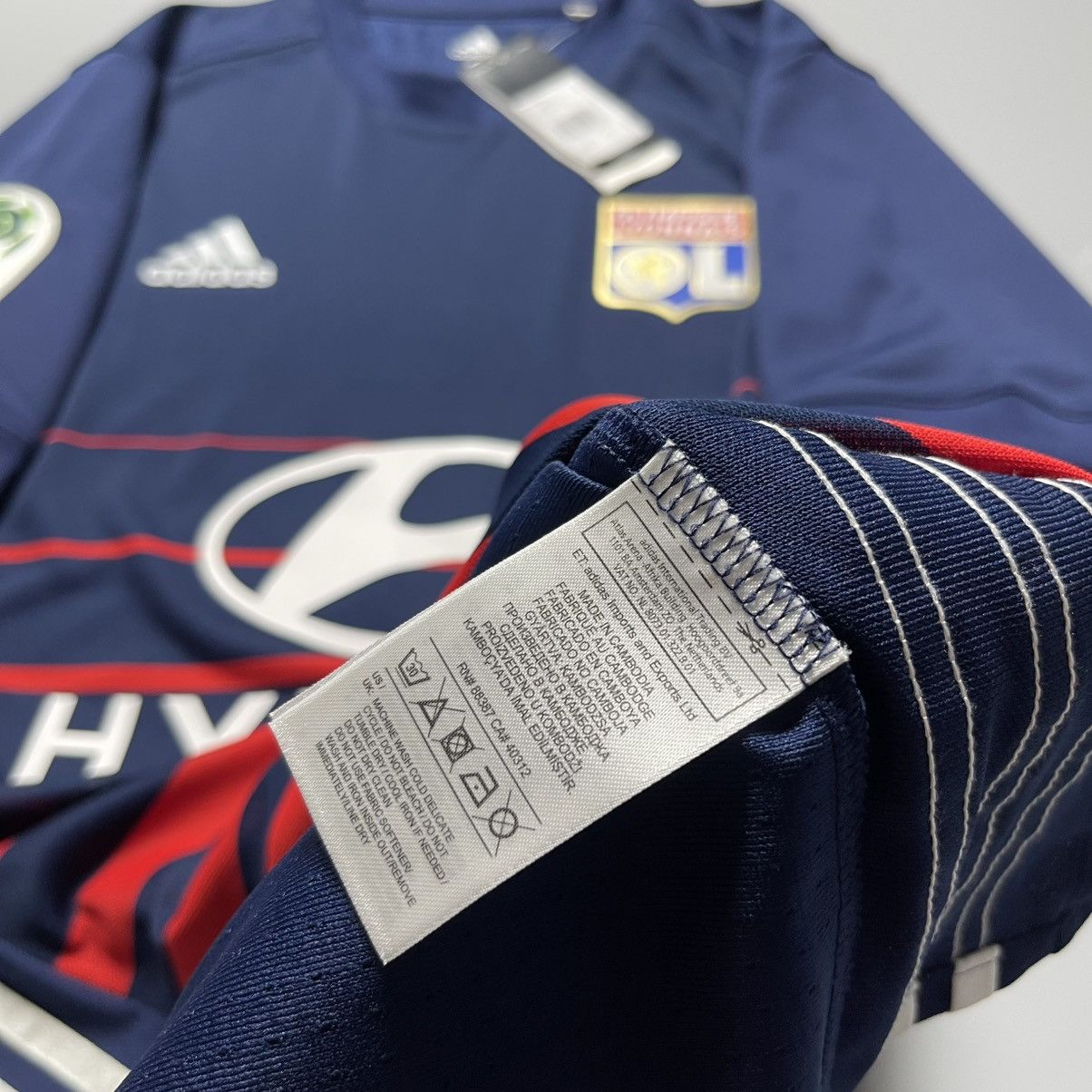 Adidas × Vintage NWT LYON ADIDAS 2017/2018 FOOTBALL AWAY JERSEY #18 FEKIR Size US M / EU 48-50 / 2 - 13 Thumbnail
