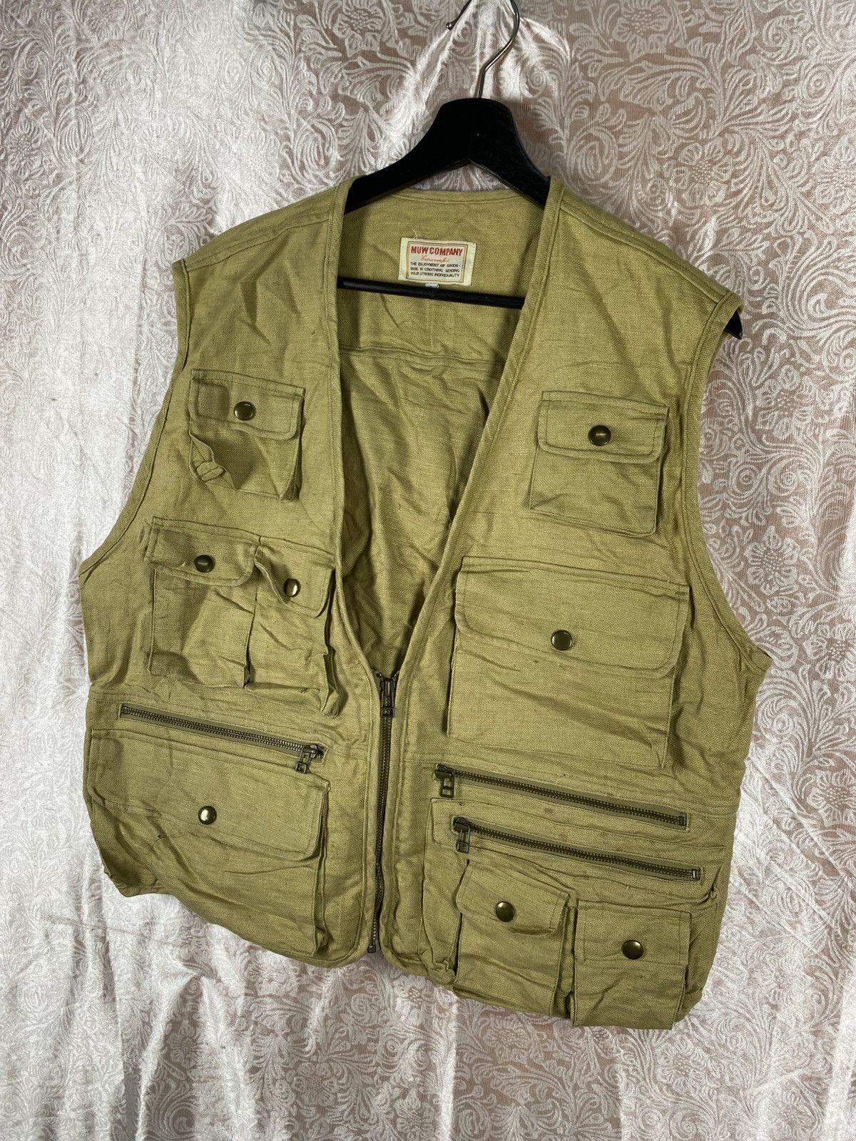 Japanese Brand Vintage MUW Company Khaki Vest Multi Pocket Fishing Outdoor Size US L / EU 52-54 / 3 - 4 Thumbnail