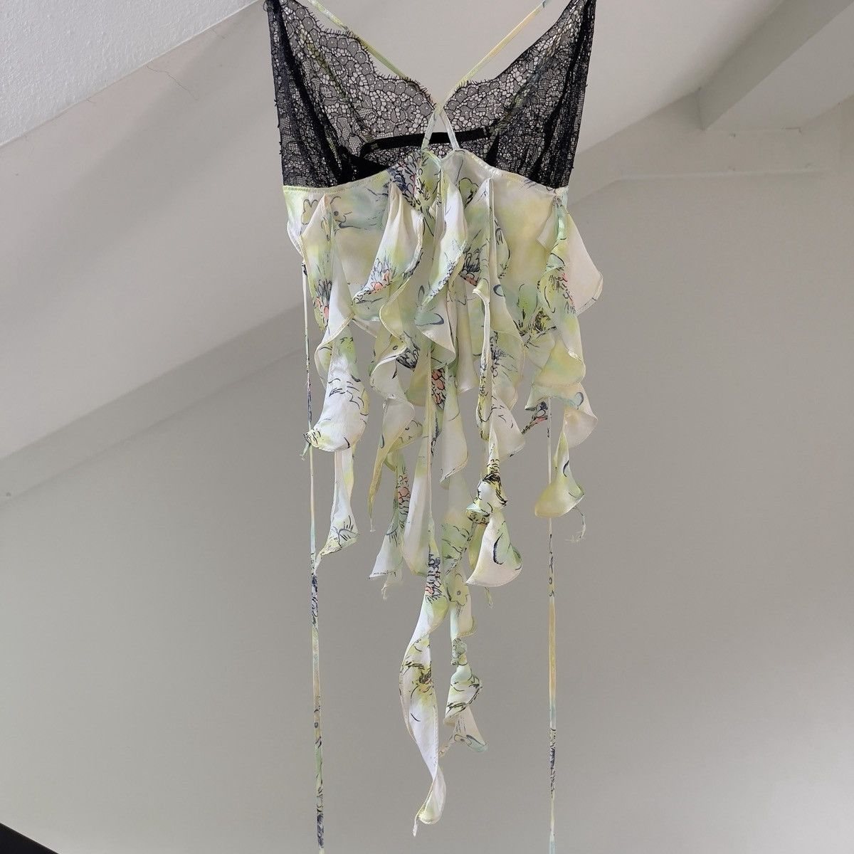 Handmade Romantic Green Floral Ruffled Silk & Lace Camisole (XS–S) Size S / US 4 / IT 40 - 7 Thumbnail
