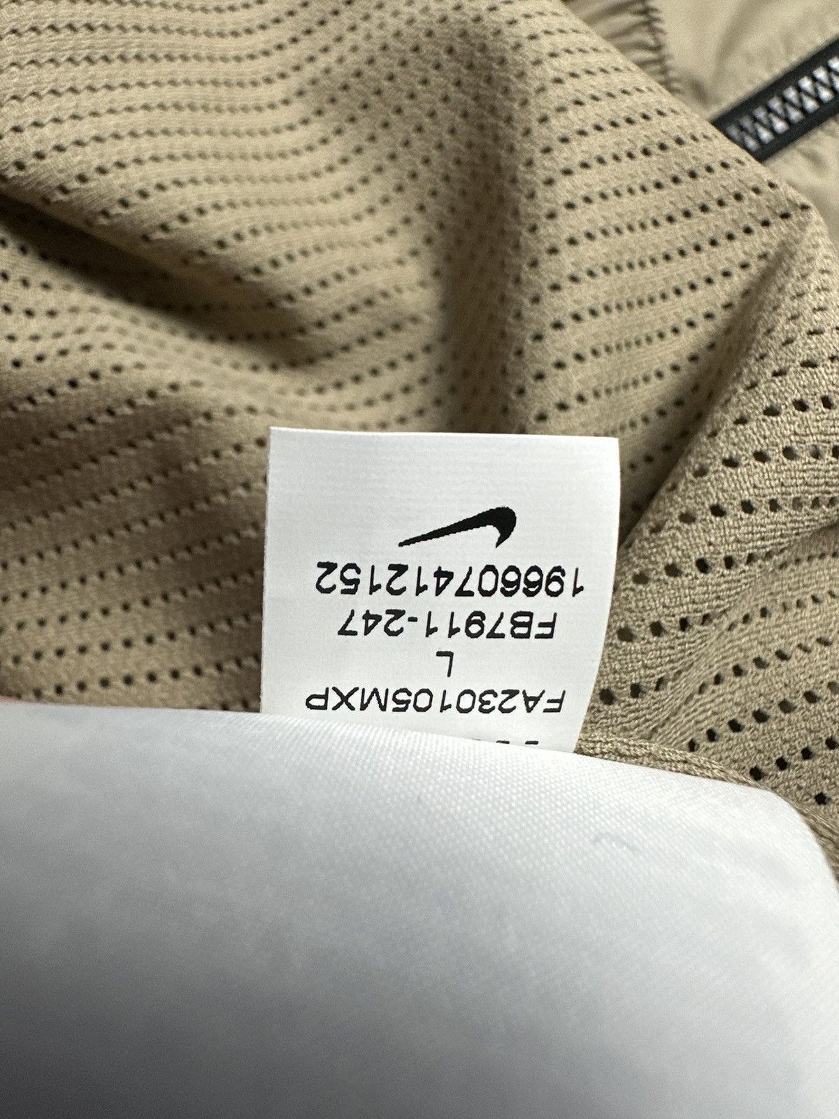 Nike Nike tech pack tracksuit drill size L pocket rare gold Size US L / EU 52-54 / 3 - 9 Thumbnail