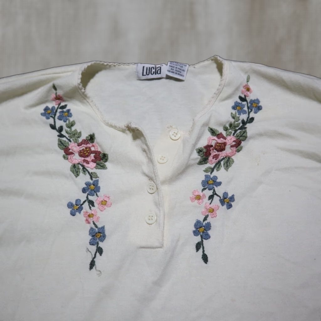Vintage Lucia Floral Shirt Adult Large White Women's Tee Button Collar Short Sleeve Size L / US 10 / IT 46 - 1 Thumbnail