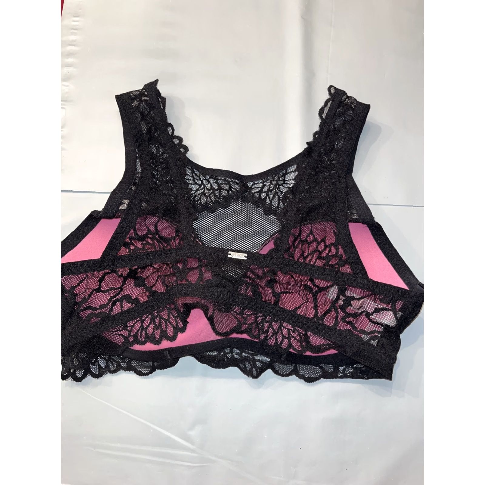 Victoria's Secret Victoria’s Secret PINK Bra Bralette Lace Wireless Padded PushUp Pullover M Black Women’s PINK Bralette Lace Bra Size ONE SIZE - 4 Thumbnail