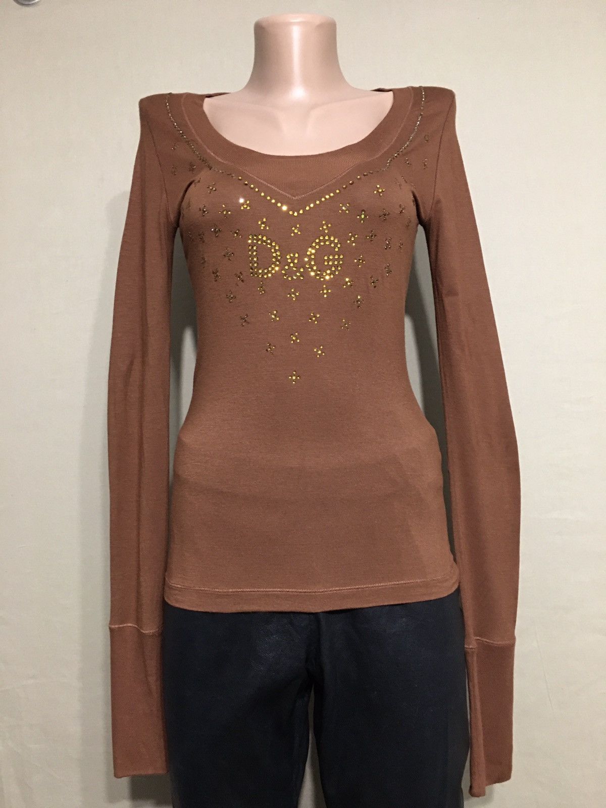 Dolce & Gabbana Dolce & Gabbana Vintage Embroidered Rhinestones Sweatshirt S Size S / US 4 / IT 40 - 1 Thumbnail