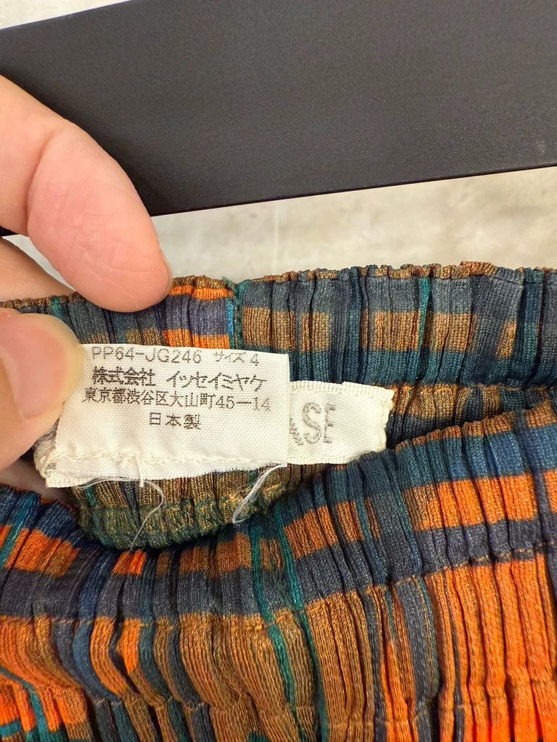 Issey Miyake Issey Miyake size:4 The checkered design is paired with an Size 31" - 4 Thumbnail