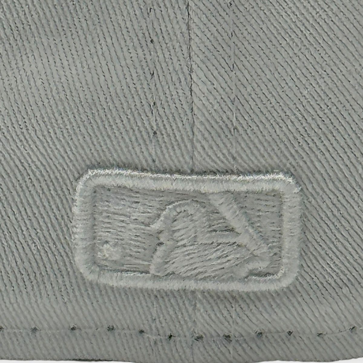MLB × New Era × New York Yankees Yankees MLB Basic 59Fifty Fitted hat All White 7 1/4 Size ONE SIZE - 5 Thumbnail