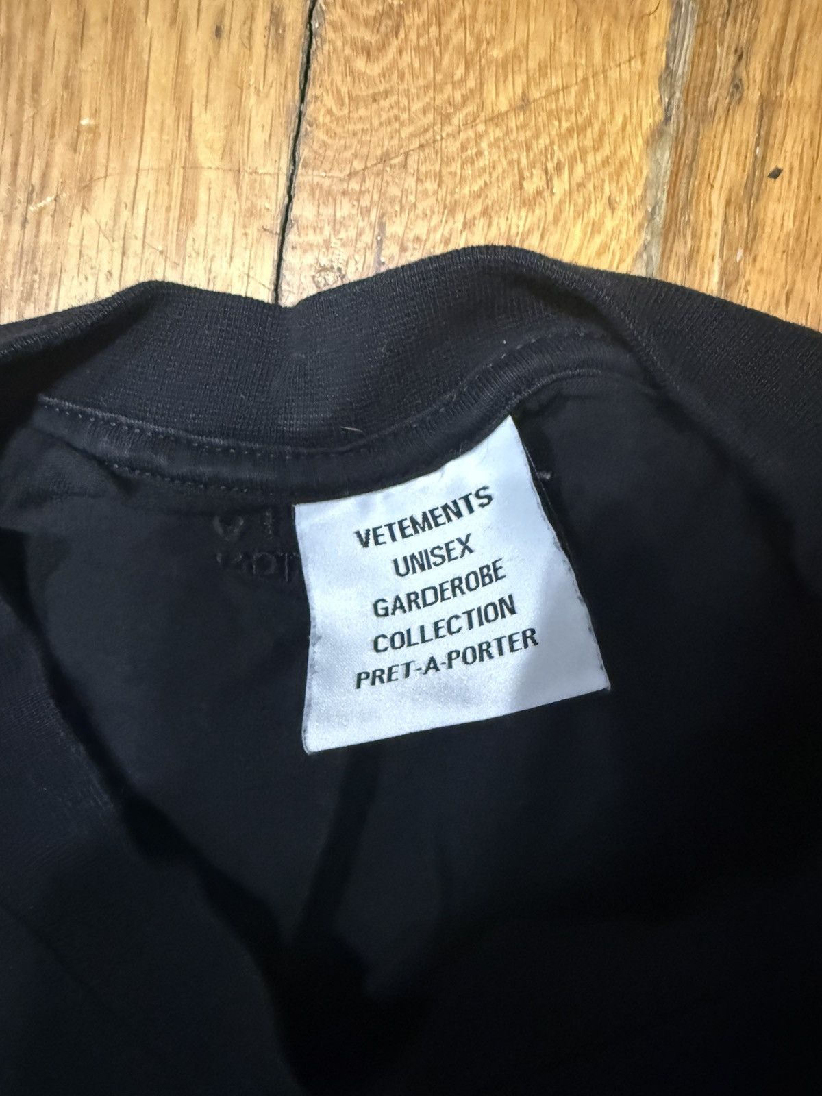 Vetements Vetements Limited Edition “Confidential” Tee Sz. l Size US L / EU 52-54 / 3 - 4 Thumbnail