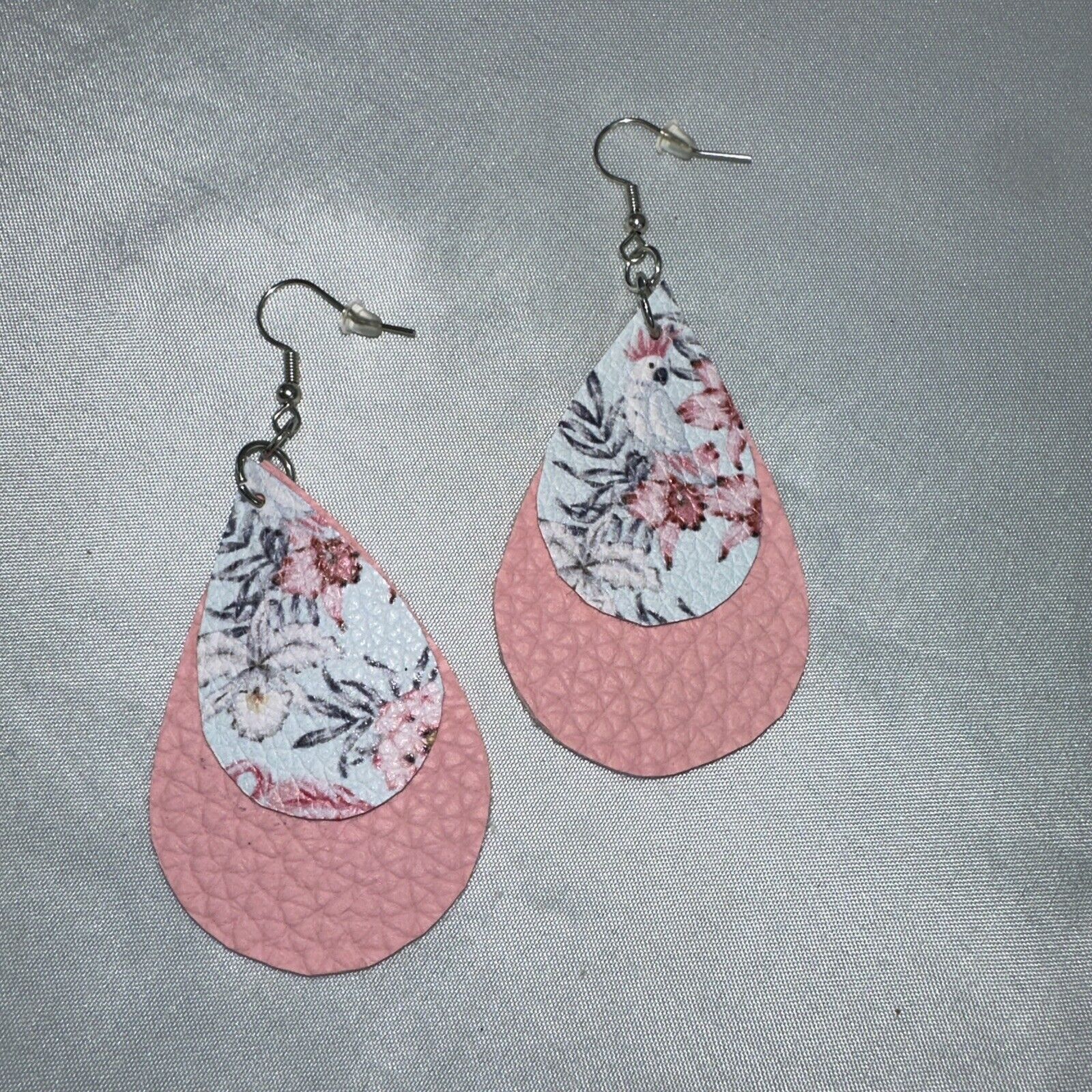 Other Homemade Hook Dangle Earrings Pink Blue Floral Size ONE SIZE - 2 Thumbnail