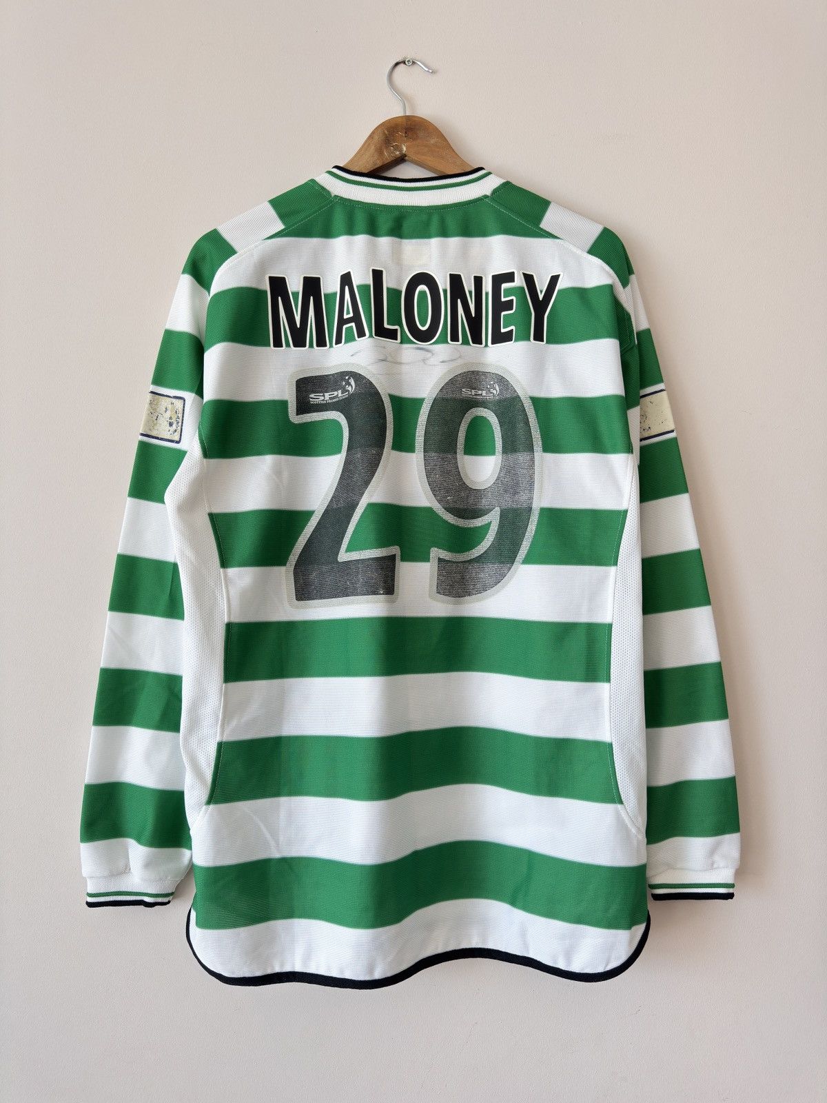 Umbro Maloney #29 Celtic 2001-2003 Home Signed Longsleeve Jersey Size US L / EU 52-54 / 3 - 1 Thumbnail