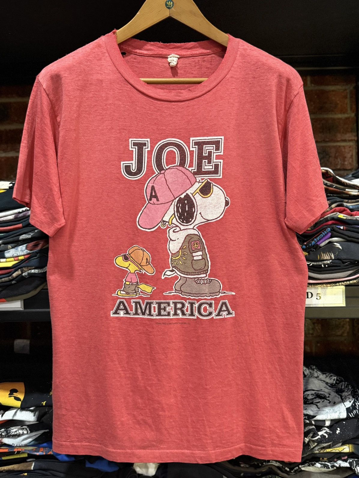 Cartoon Network Thrashed Vintage Peanuts Joe America Paper Thin Tee Size US M / EU 48-50 / 2 - 1 Thumbnail