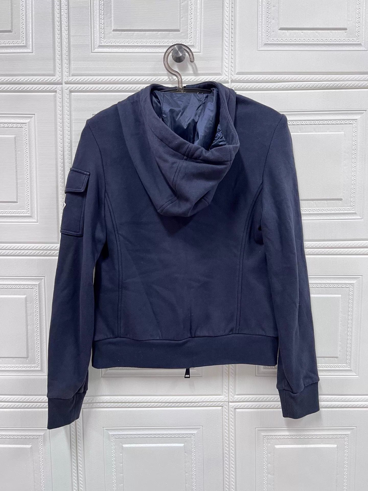 Moncler Moncler Maglia Navy Quilted Embroidered Logo Puffer XS Size XS / US 0-2 / IT 36-38 - 2 Thumbnail