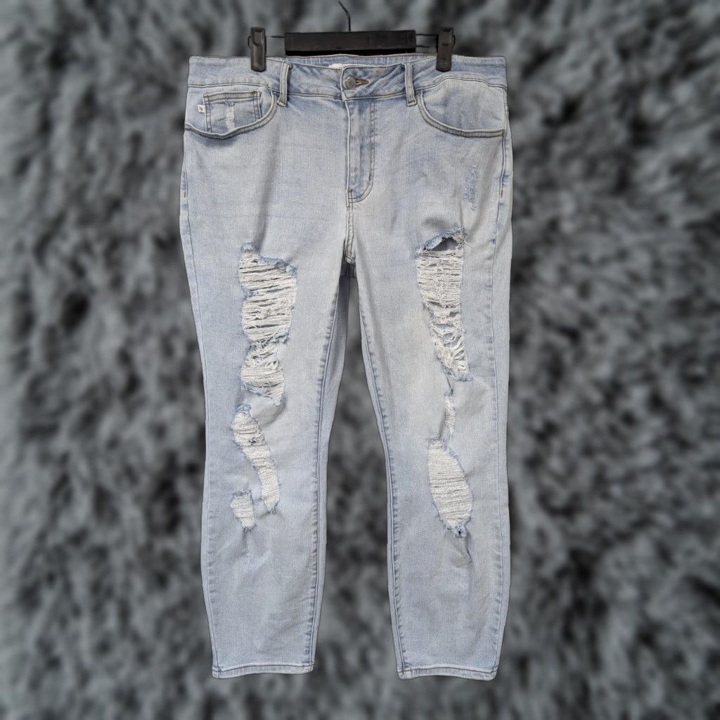Vintage Judy Blue Jeans Womens 16W 36x28 Distressed High Rise Boyfriend Light Blue Denim Stretch Pocket Zipper Button 5-Pocket Size 38" / US 16 / IT 52 - 1 Thumbnail