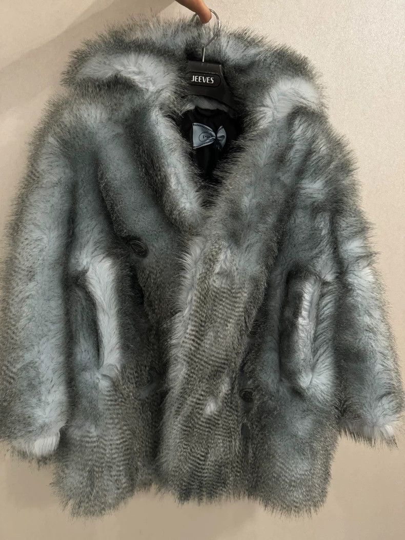 Prada Prada Haze Blue Fur jacket 2501-Nextarrow Size XS / US 0-2 / IT 36-38 - 1 Thumbnail