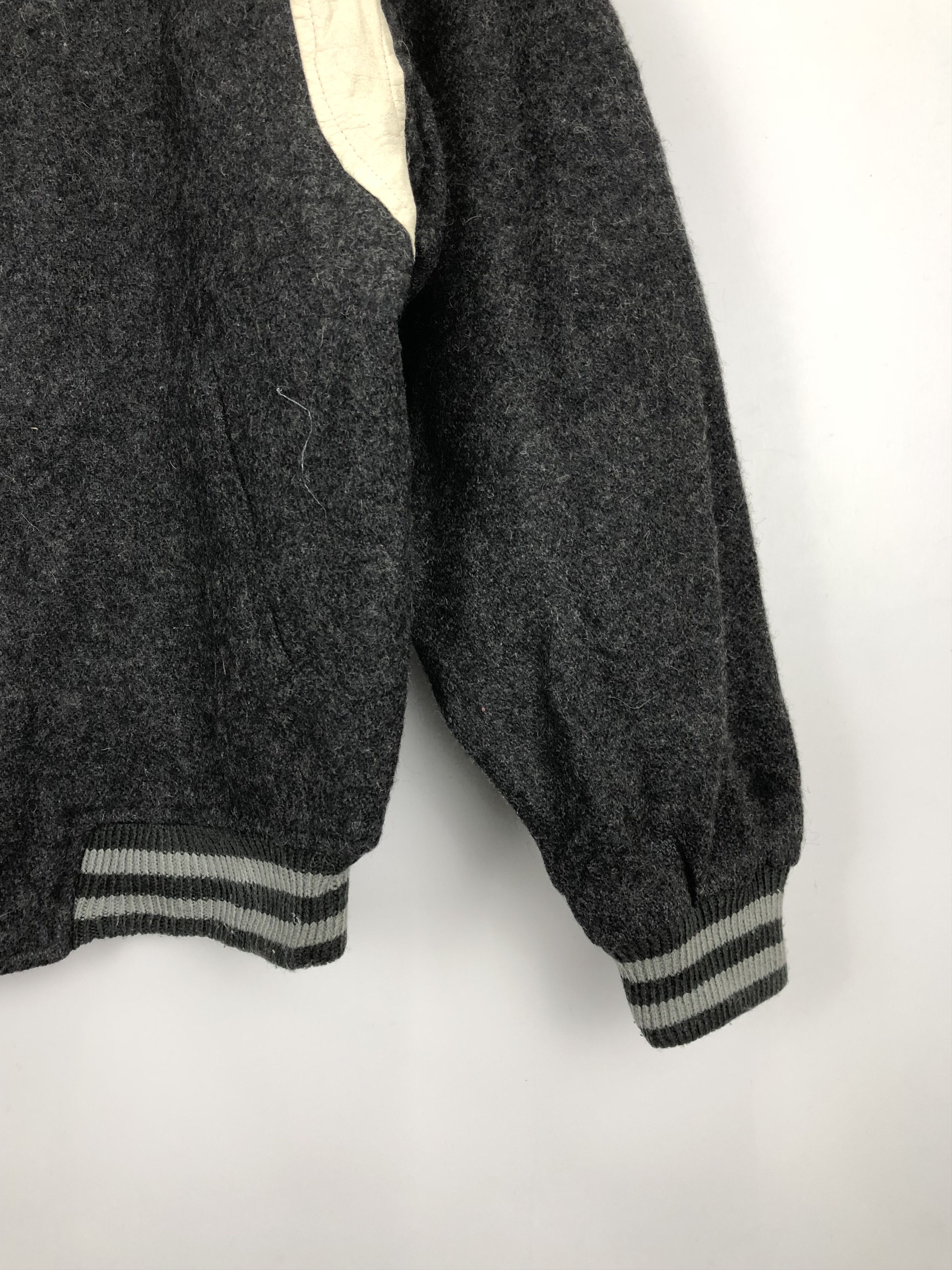 Japanese Brand Vintage 80s Japanese Varsity Jacket Gray Wool V0337 Size US M / EU 48-50 / 2 - 5 Thumbnail
