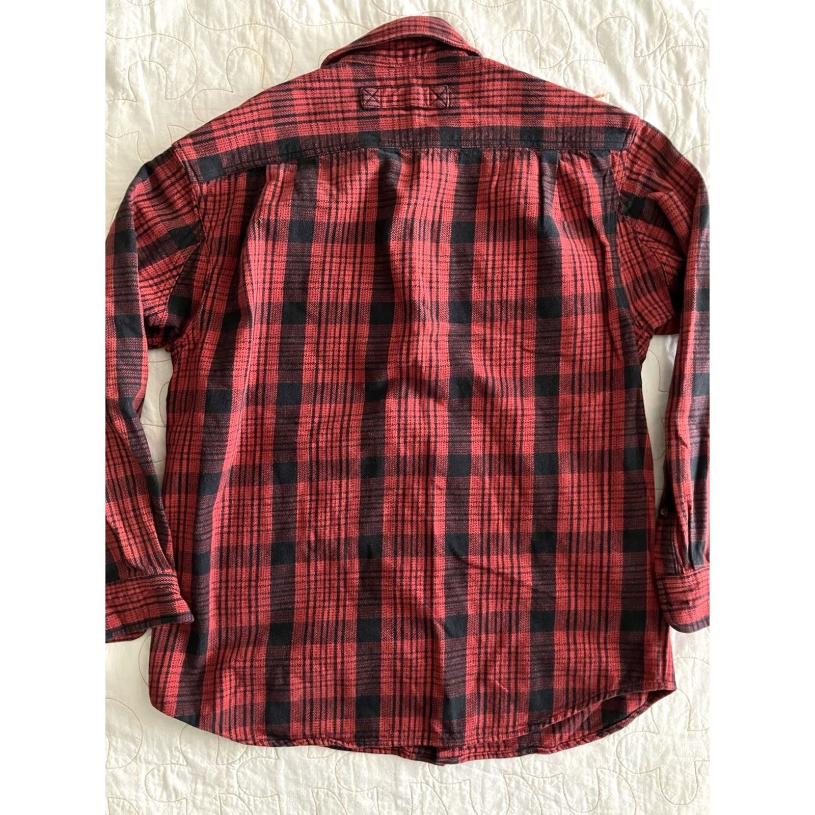 Duluth Trading Company Duluth Button-Down Shirt Men’s Medium Flannel Red Black Plaid Long Sleeve Button-Up Casual Fall Winter Relaxed Cotton Size US M / EU 48-50 / 2 - 3 Thumbnail