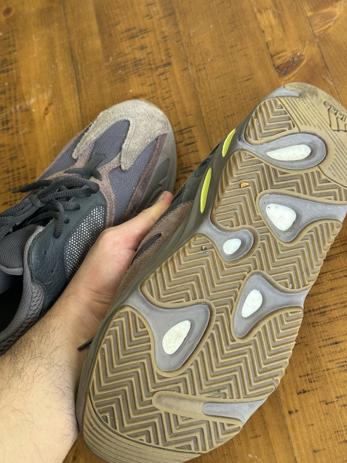 Adidas × Yeezy Yeezy 700 Size US 10.5 / EU 43-44 - 11 Thumbnail