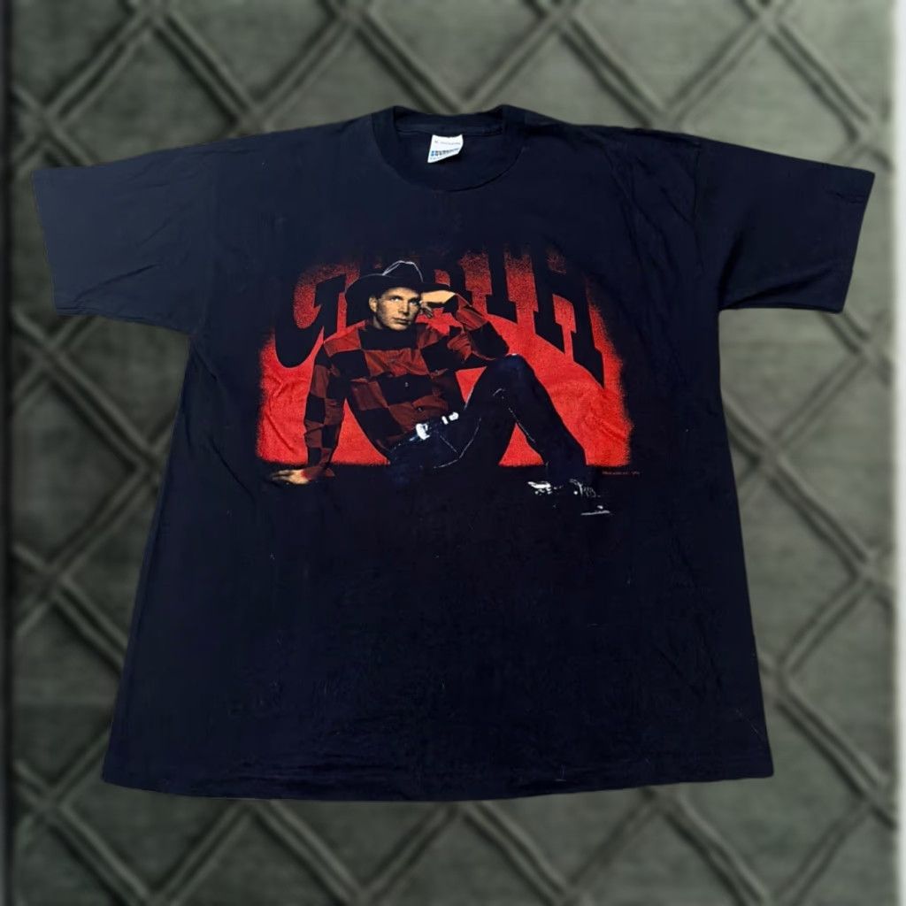 Vintage VINTAGE Garth Brooks 1994 Tour Black Red County Music Concert T-Shirt XL Mens Shirt XL Black Red Garth Brooks 1994 Tour Mens Size US XL / EU 56 / 4 - 1 Thumbnail