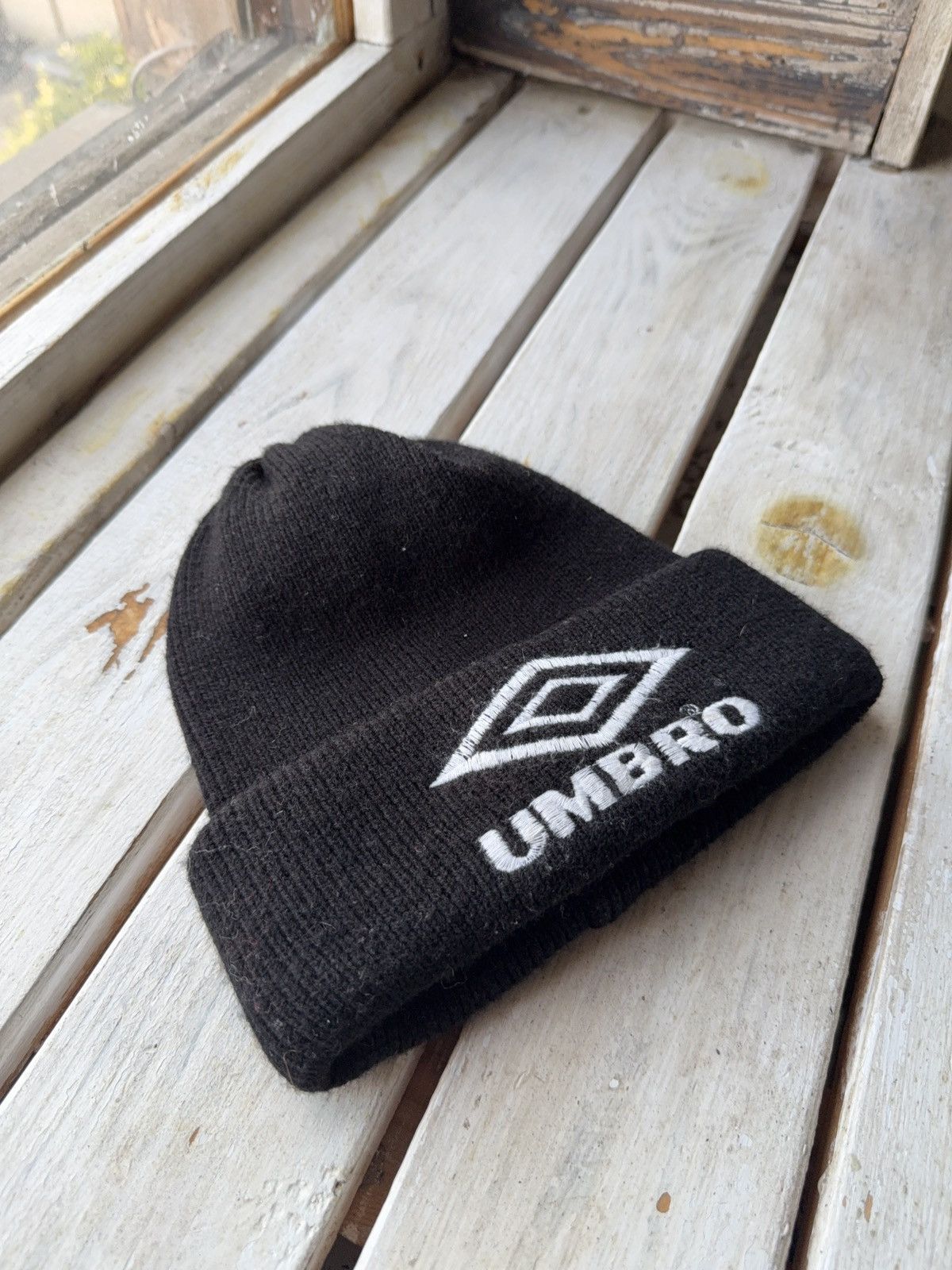 Umbro Vintage Umbro 90s Black Knit Beanie Hat Logo Y2K Small size Size ONE SIZE - 4 Thumbnail