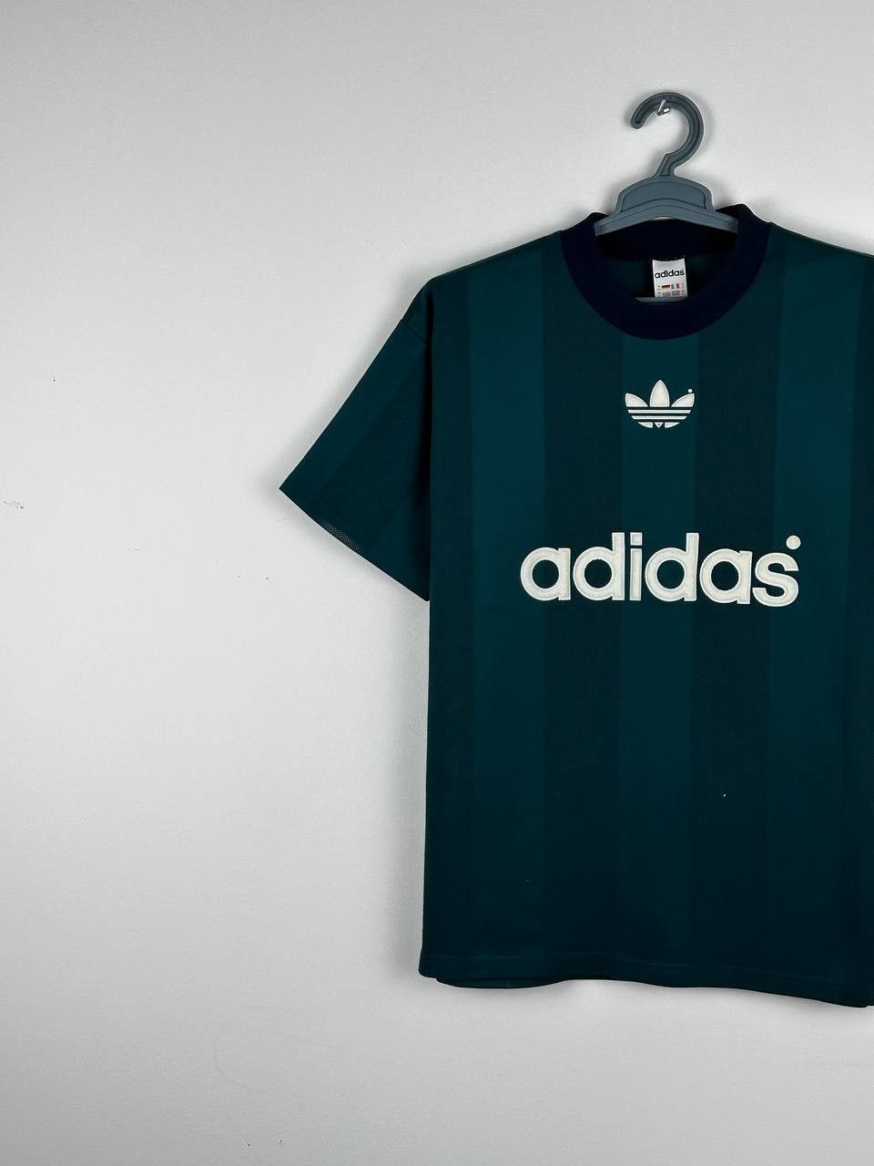 Adidas Mens 90s Vintage Adidas Stripped T-shirt big logo Size US M / EU 48-50 / 2 - 2 Thumbnail