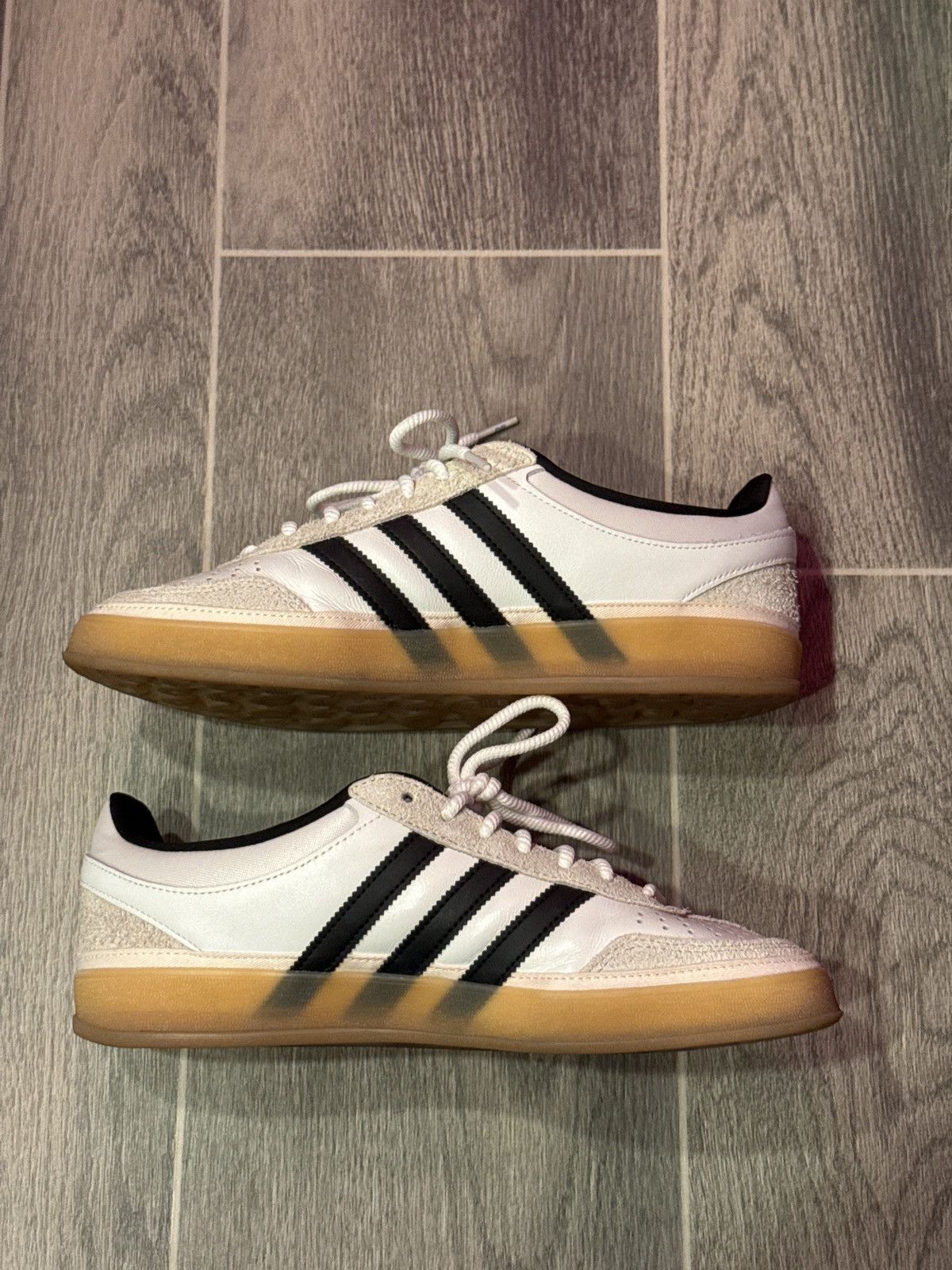 adidas gazelle silver green womens Adidas x Gucci Gazelle GG Monogram Low Top Sneakers Brown Size 7 HQ885   Celebrity Owned