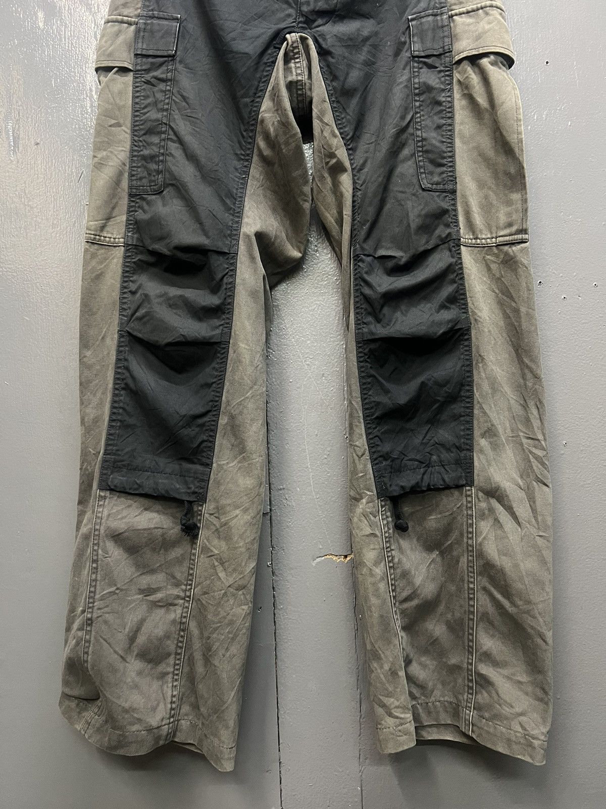 Maison MIHARA YASUHIRO 🔥MIHARAYASUHIRO RECONSTRUCT BONDAGE CARGO PANTS SIZE 32 Size US 32 / EU 48 - 4 Thumbnail