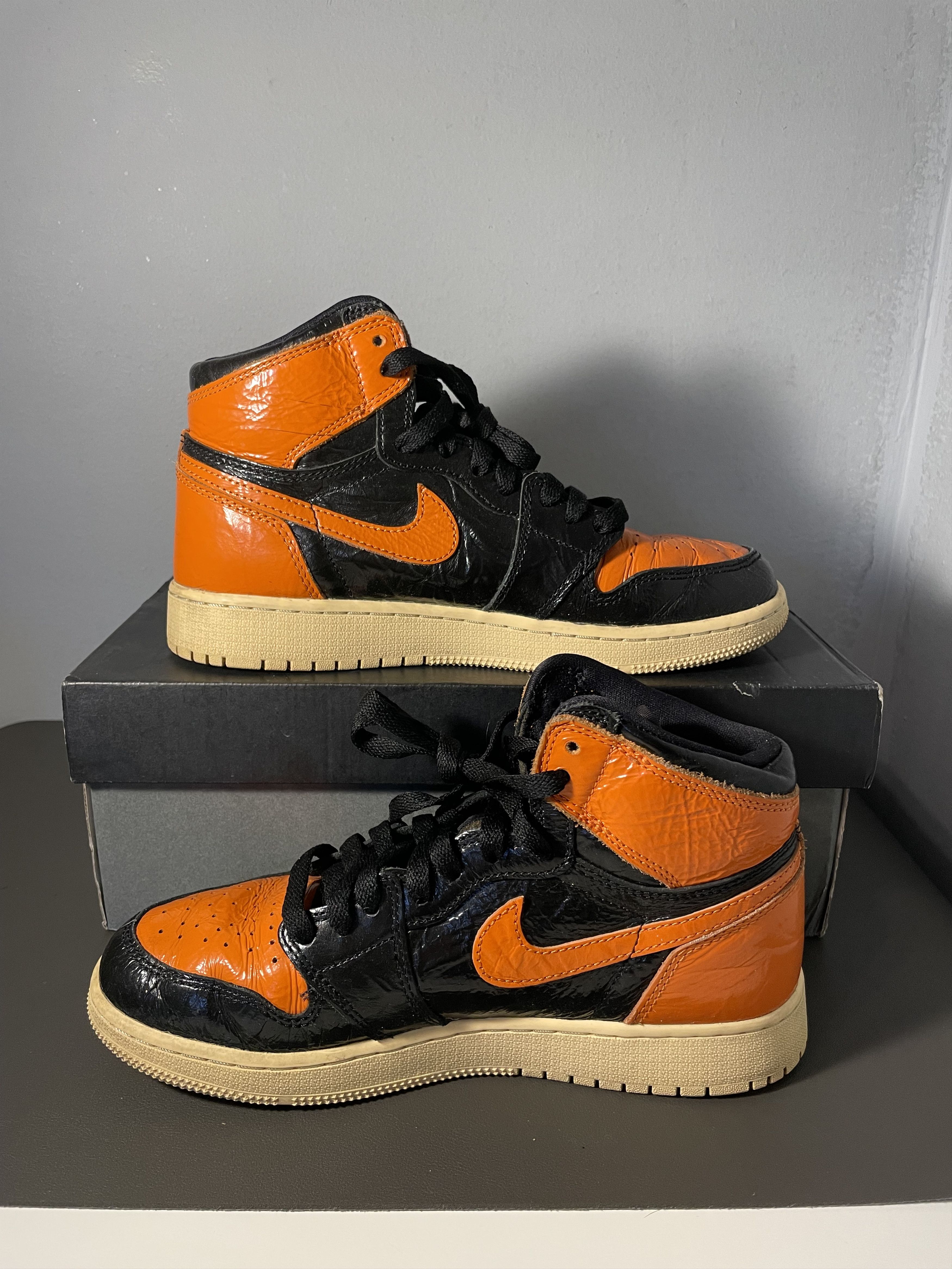 Jordan Brand Sz 5.5y / 7W - Air Jordan 1 High GS Shattered Backboard 3.0 Size US 5.5 / IT 35.5 - 2 Thumbnail