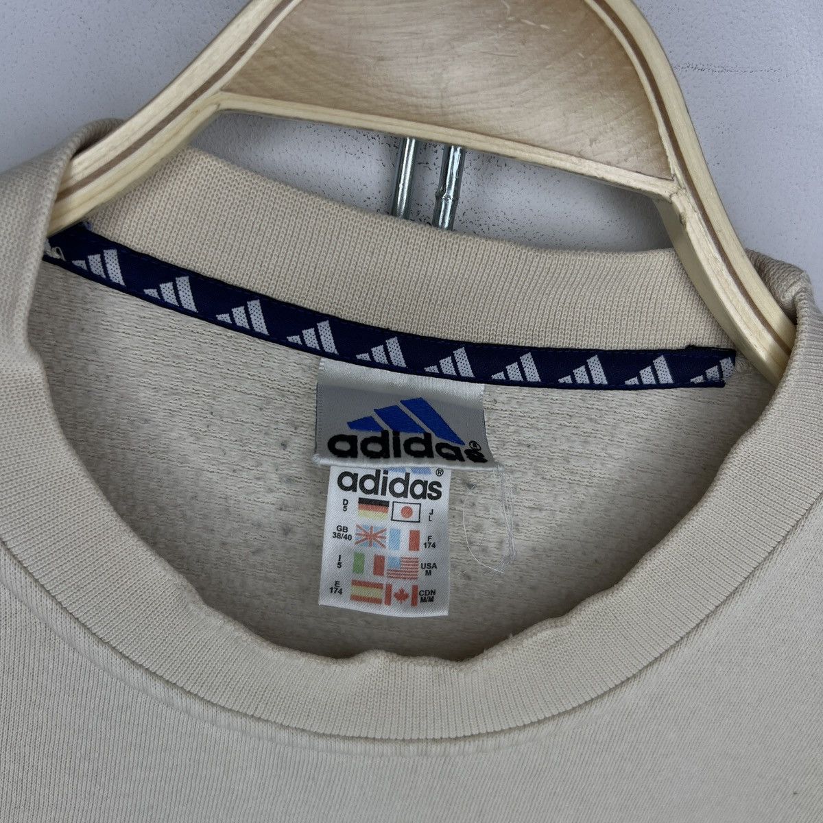 Adidas × Vintage Vintage Adidas Cream Beige Sweatshirt rare Size US M / EU 48-50 / 2 - 5 Thumbnail