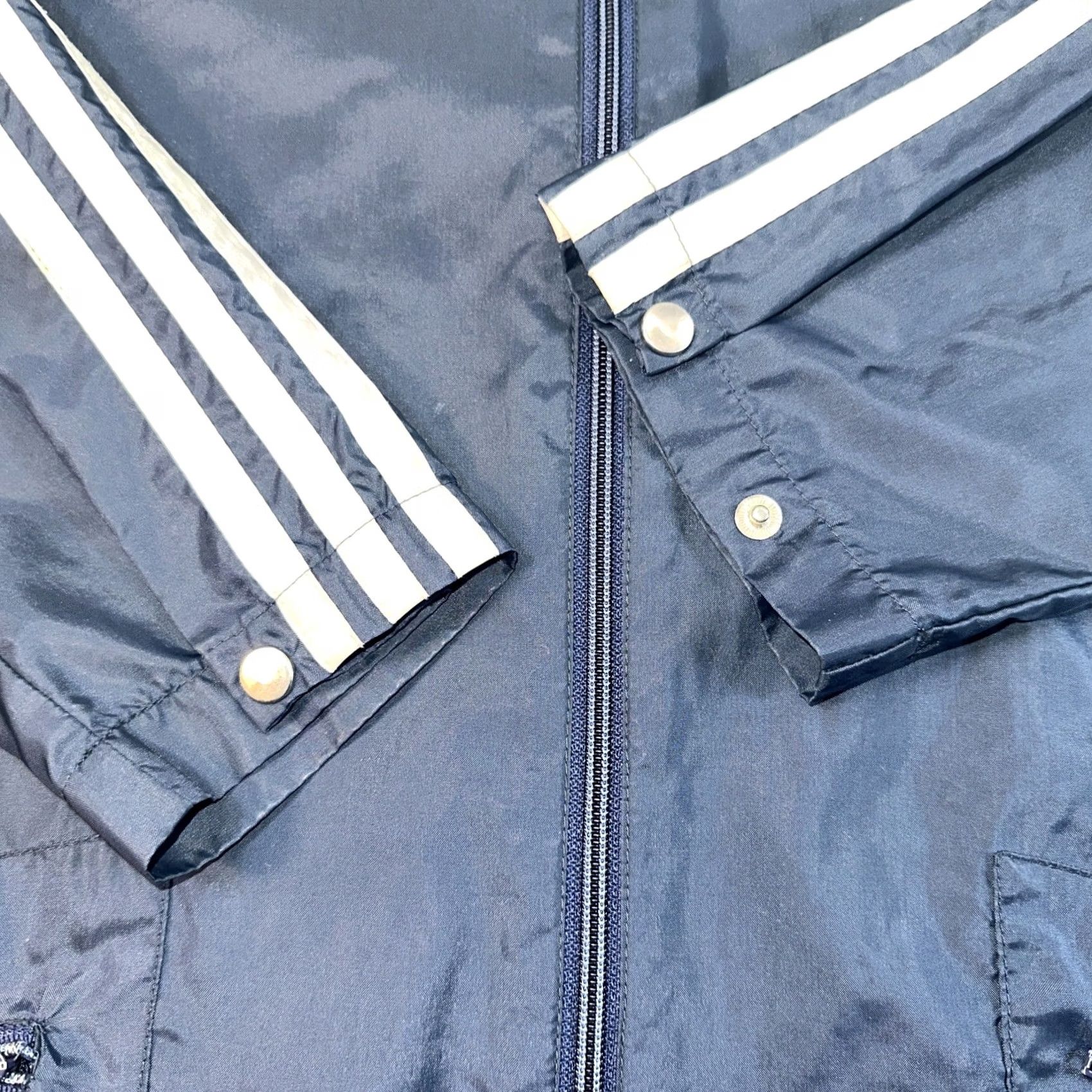 Adidas VINTAGE adidas Windbreaker Jacket Track Coat Large Blue Men L Nylon Size US L / EU 52-54 / 3 - 6 Thumbnail