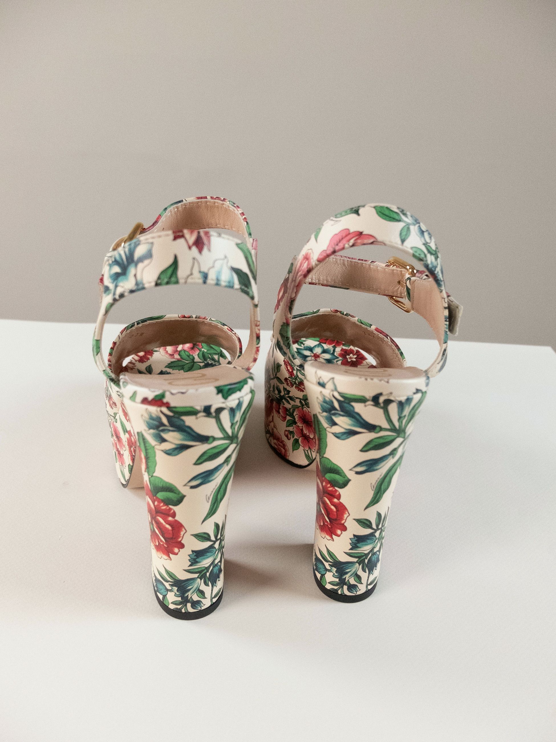 Gucci GUCCI Charlotte white floral print horsebit platform sandals Size US 9.5 / IT 39.5 - 8 Thumbnail