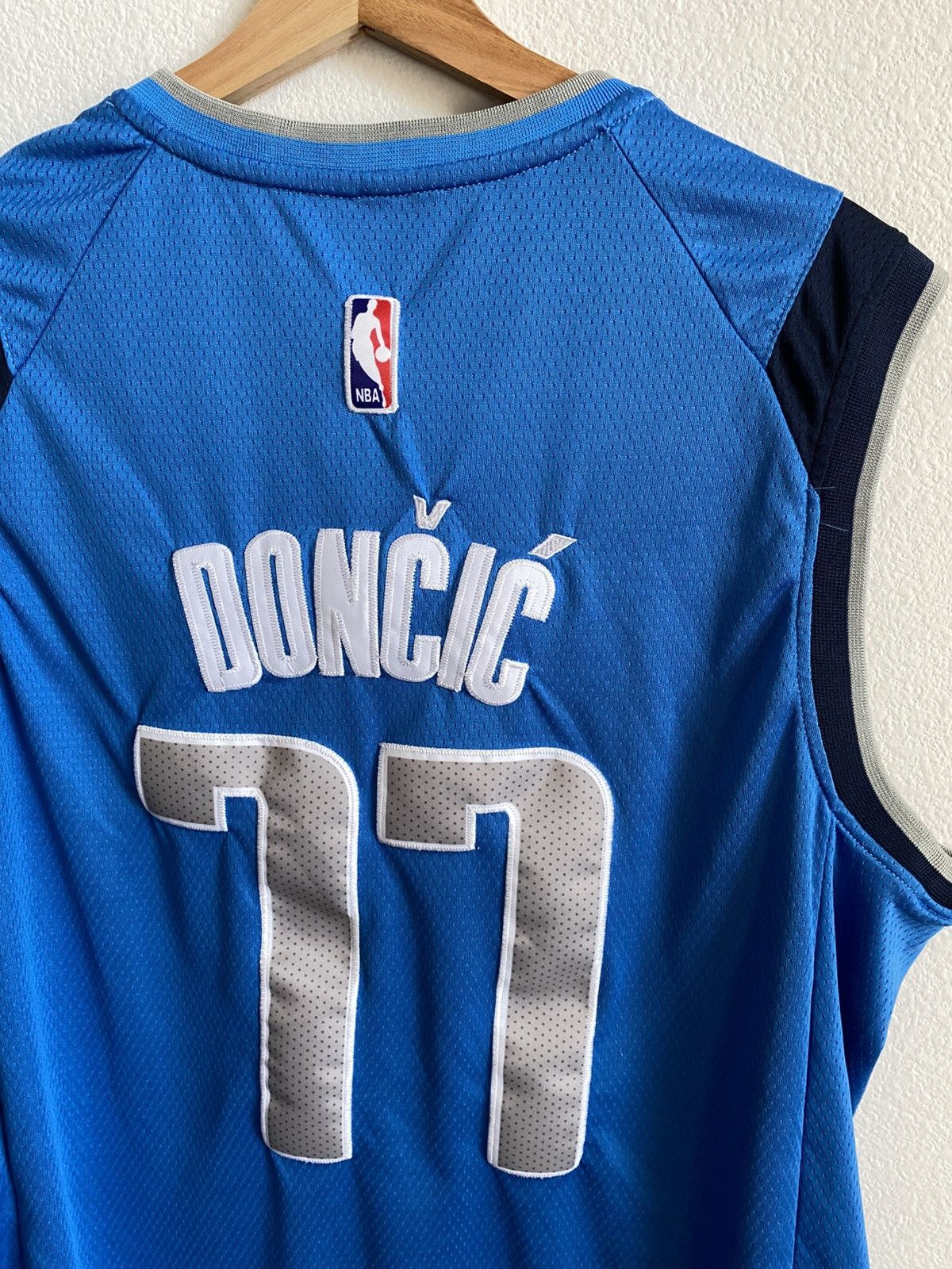 NBA Luka Doncic Dallas Mavericks NBA Jersey Size US XL / EU 56 / 4 - 6 Thumbnail
