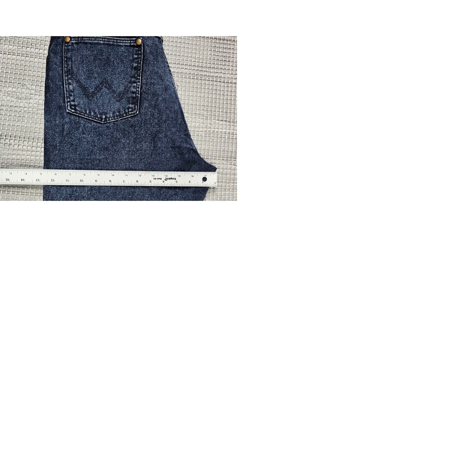 Wrangler Vtg 90s Wrangler Mom Jeans Womens 13 High Waist Rancher USA 30x32 Indigo Wash Wrangler Cowboy Cut Denim Jeans 30 IN Waist Slim Fit Women’s Size 34" / US 12 / IT 48 - 10 Thumbnail