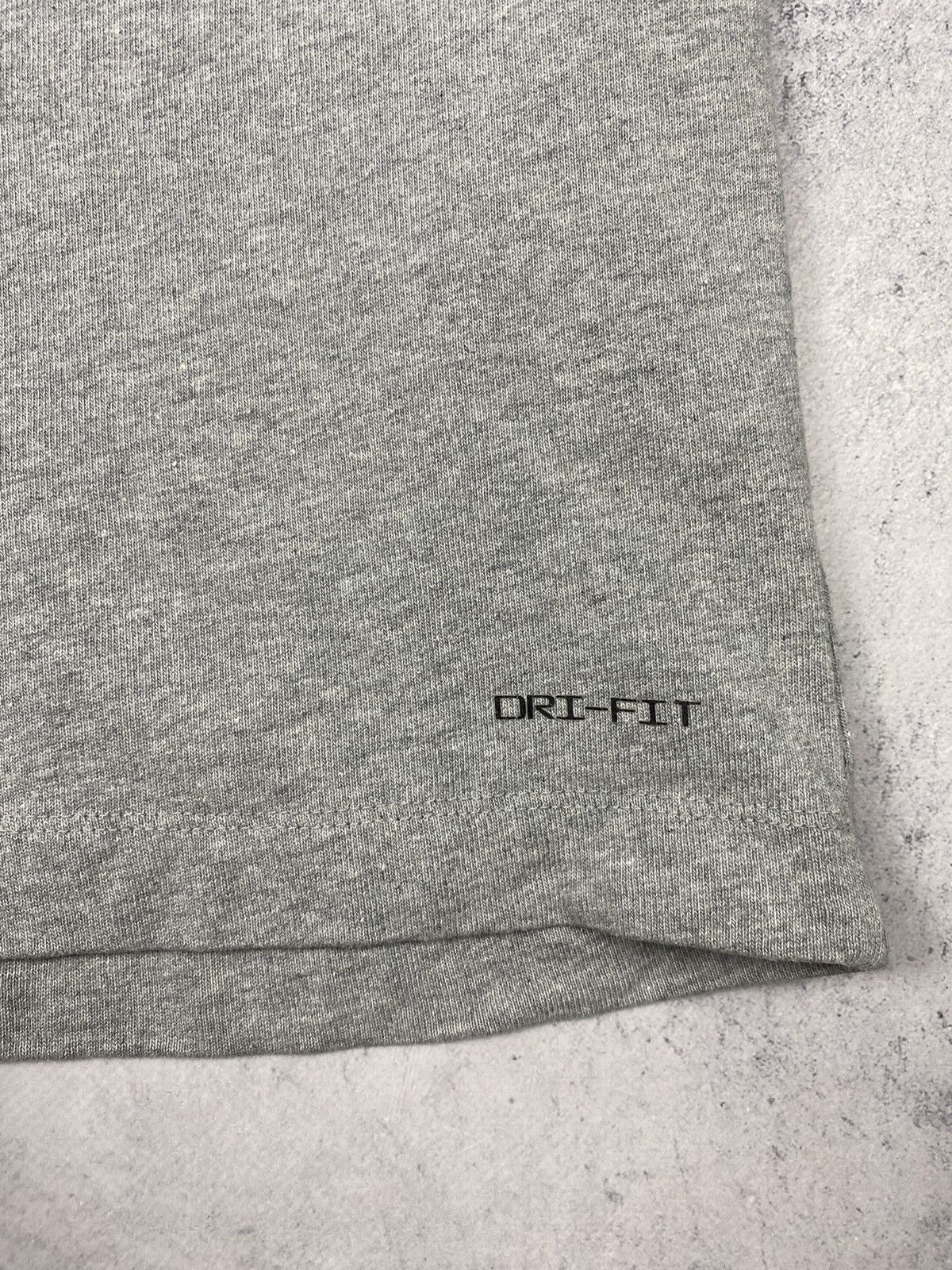Nike Nike Tech Fleece Essentials Dri Fit Gray Drill T Shirt Size US M / EU 48-50 / 2 - 10 Thumbnail