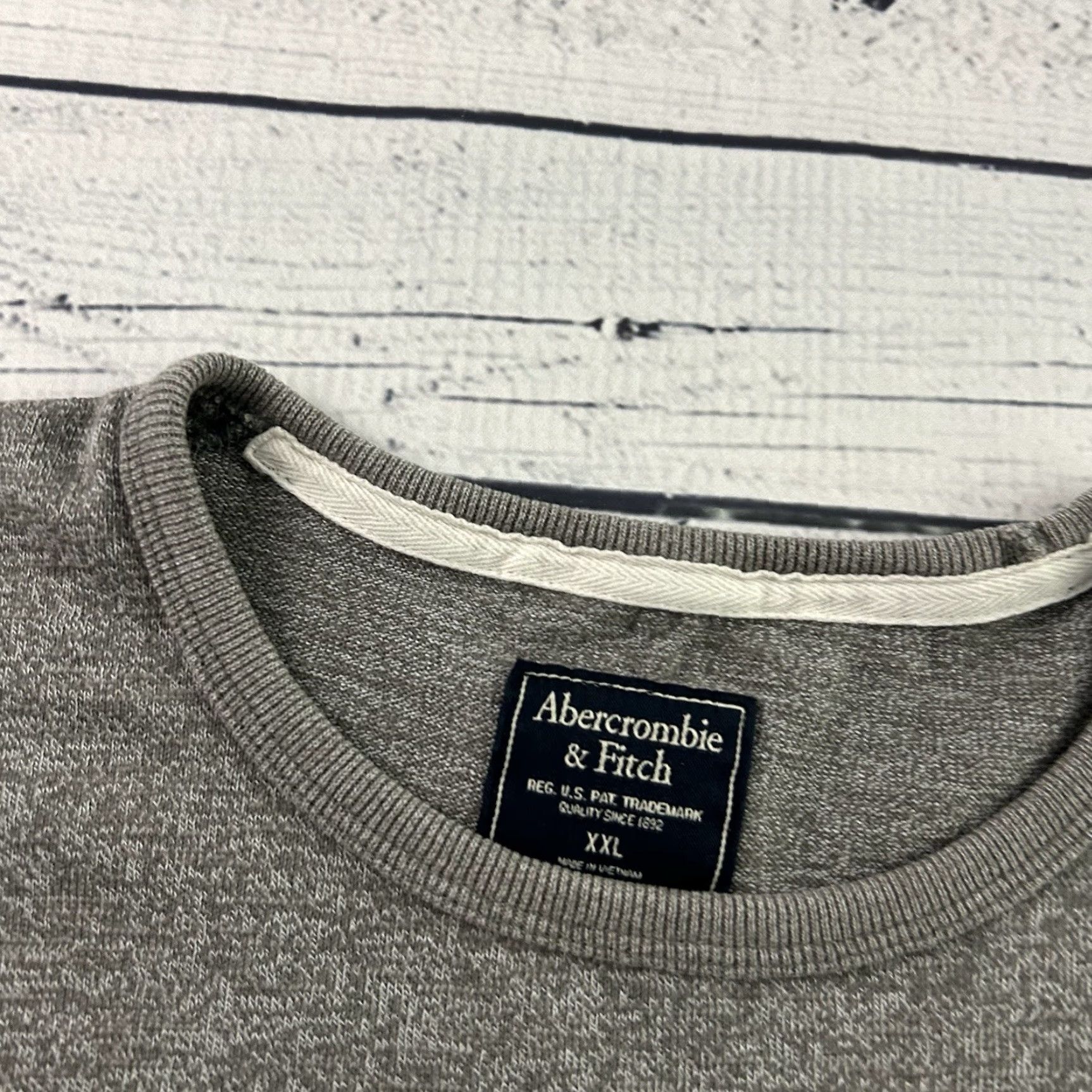 Abercrombie & Fitch Abercrombie & Fitch Short Sleeve Pocket Shirt Men XXL Gray Button-Up, 2XL, Regular, Gray, Pocket Shirt, Mens Size US XXL / EU 58 / 5 - 2 Thumbnail