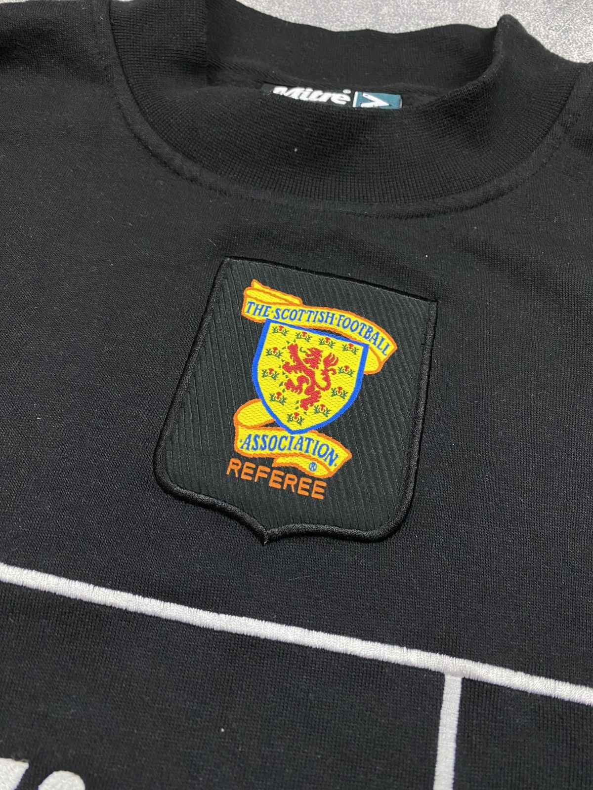 Vintage Rare Mitre Scotland Vintage Sweatshirt Boxy Fit Size US L / EU 52-54 / 3 - 6 Thumbnail