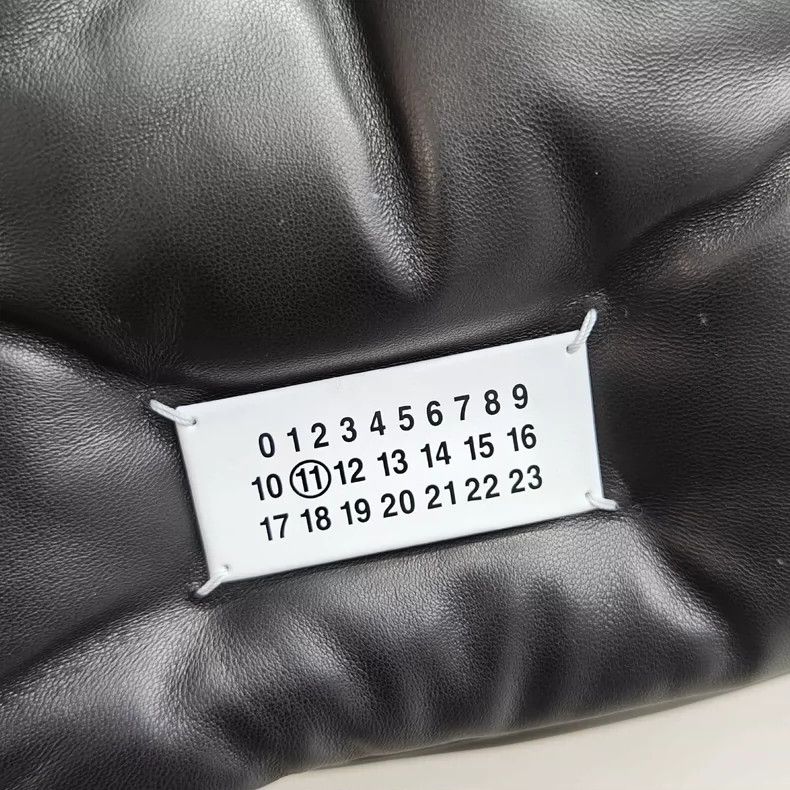 Maison Margiela Maison Margiela Sheepskin cloud bag 2501-Nextarrow Size ONE SIZE - 3 Thumbnail