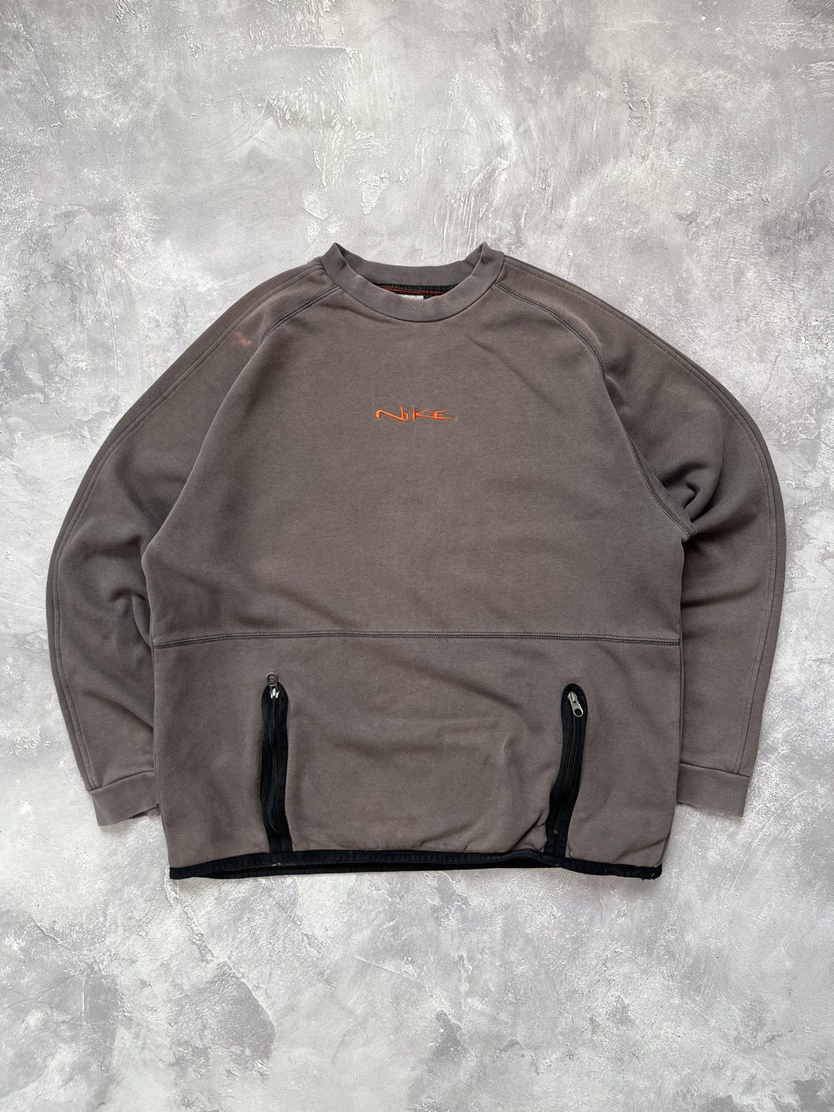 Nike Vintage Nike Y2K Faded Grey Distressed Sweatshirt Size M Size US M / EU 48-50 / 2 - 1 Thumbnail