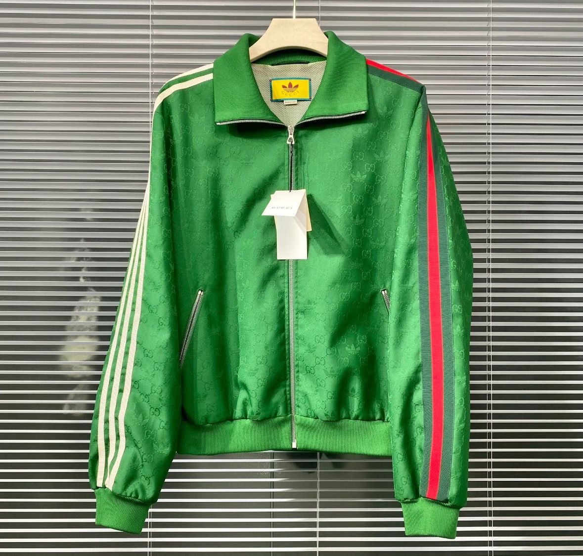Gucci Gucci ADIDAS/Contrast striped sleeve jackard long-sleeved j Size US L / EU 52-54 / 3 - 1 Thumbnail