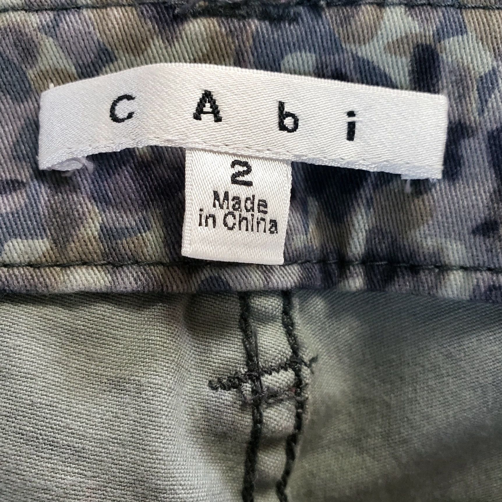 Vintage CAbi 604 Womens Modern Camo Skinny Jeans Sz 2 Gray Blue Low Rise Denim Cotton Blend Inseam 30 Womens Size 26" / US 2 / IT 38 - 6 Thumbnail