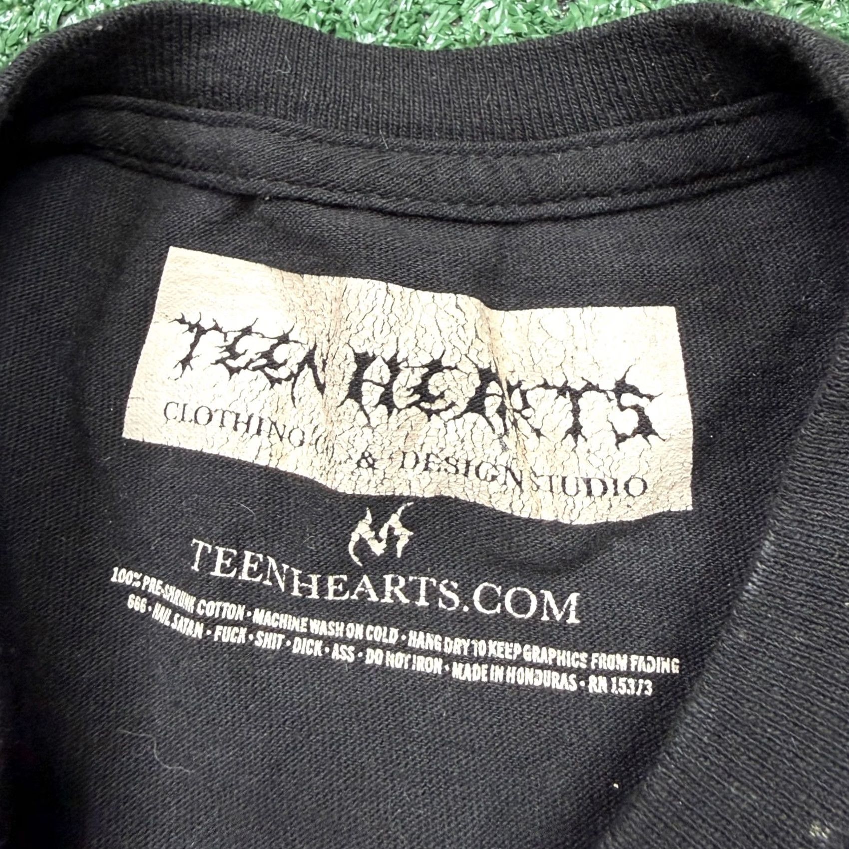 Vintage Teen Hearts Graphic T Shirt Men's Size M Black Short Sleeve Grim Reaper Goth Tee Size US M / EU 48-50 / 2 - 7 Thumbnail