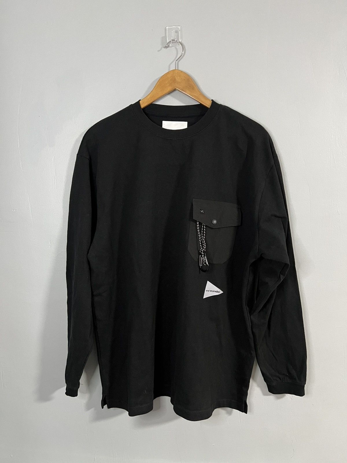 And Wander And wander heavy cotton long sleeve pocket t shirt Size US L / EU 52-54 / 3 - 1 Thumbnail