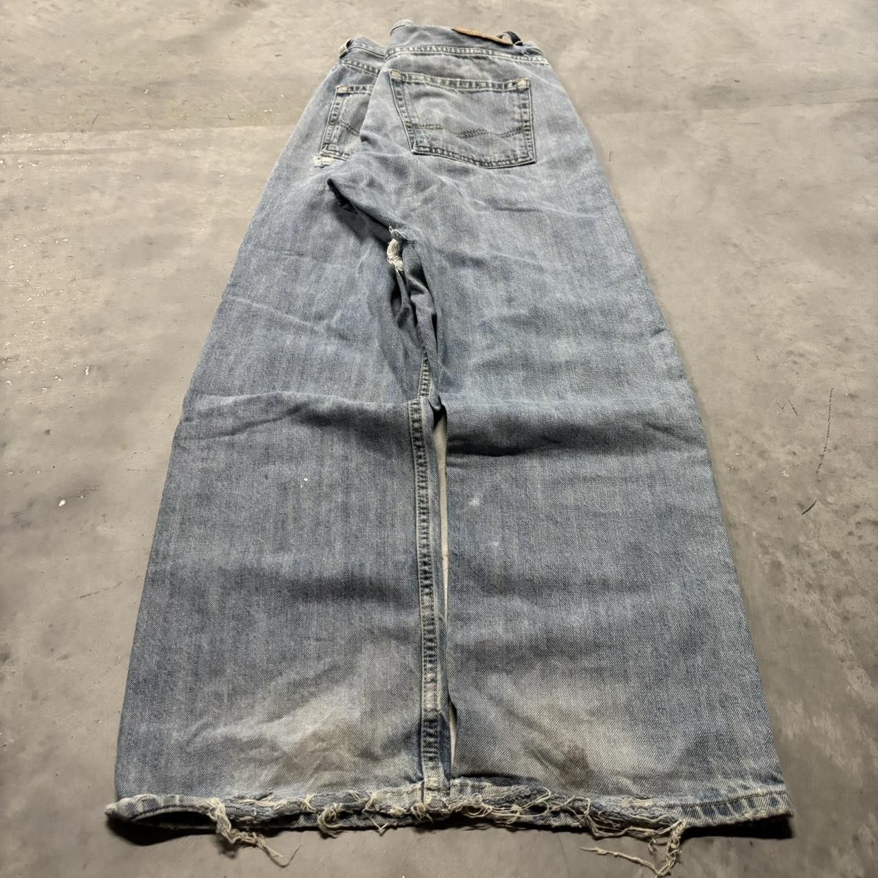 Tommy Hilfiger × Vintage Crazy Vintage Y2K/2000s Baggy Light Wash Distressed Tommy Hilfiger Denim Jeans! Size US 34 / EU 50 - 4 Thumbnail