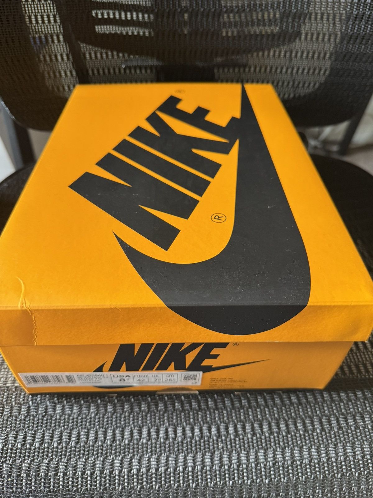 Nike Jordan 1 Yellow Toe Size US 8 / EU 41 - 11 Thumbnail